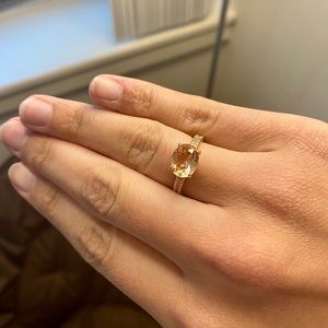 Morganite and white topaz ring - rose gold